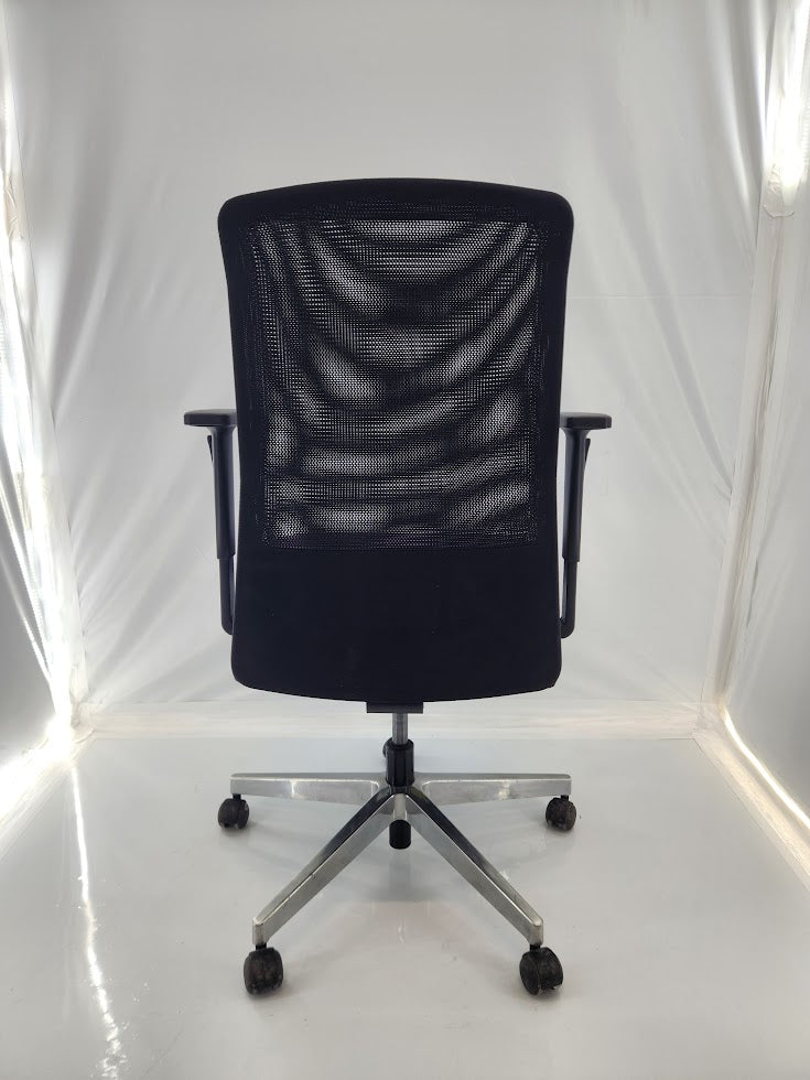 Chaise de bureau ergonomique – Dossier résille – Bon état