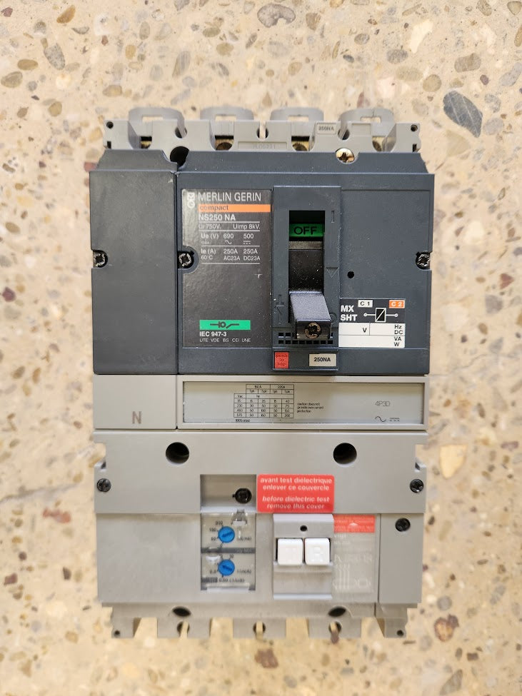 Disjoncteur différentiel industriel Merlin Gerin Compact NS250NA – 250A – 4P