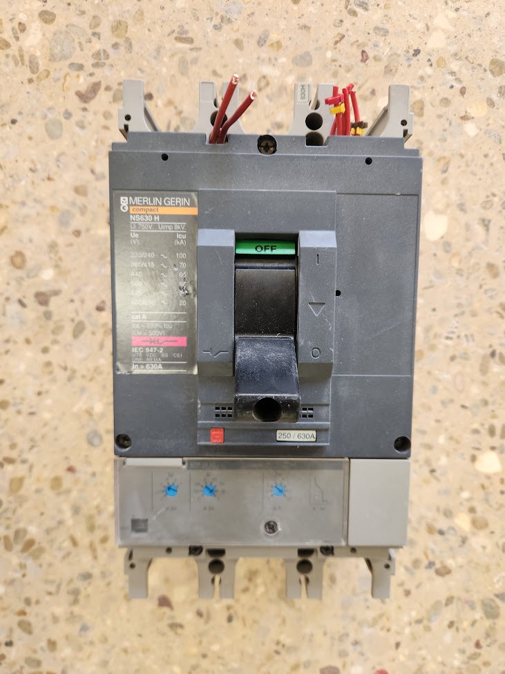 Disjoncteur industriel Merlin Gerin Compact NS630H – 630A – 4P