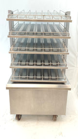 Chariot présentoir inox à 5 niveaux de plateaux inclinés – sur roulettes – self-service – Bon état