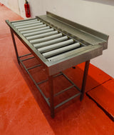 Table à rouleaux inox 150 cm – sortie / entrée de lave-vaisselle – dosseret – Bon état