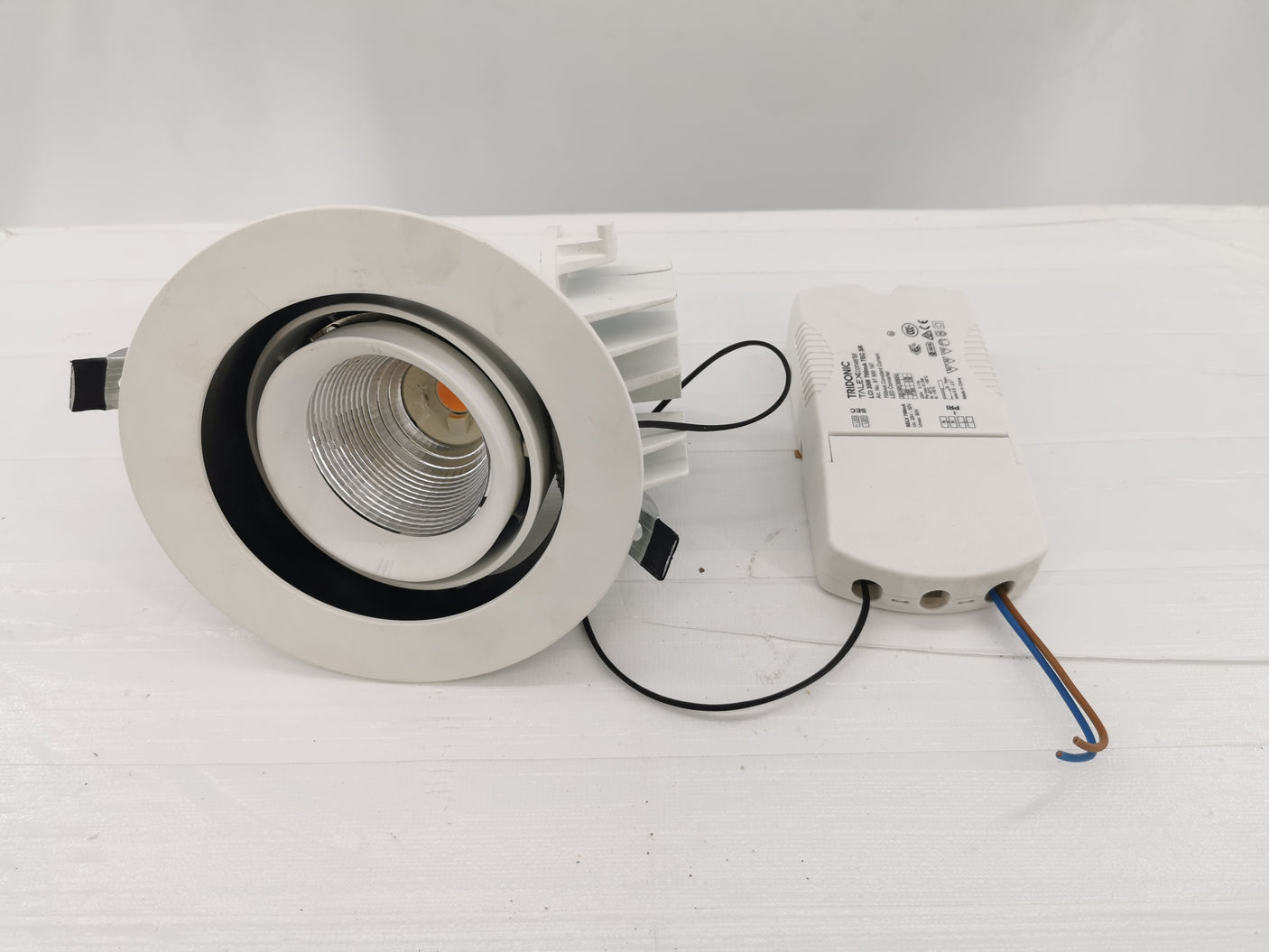 Spot LED encastrable orientable + Driver Tridonic - Très bon état