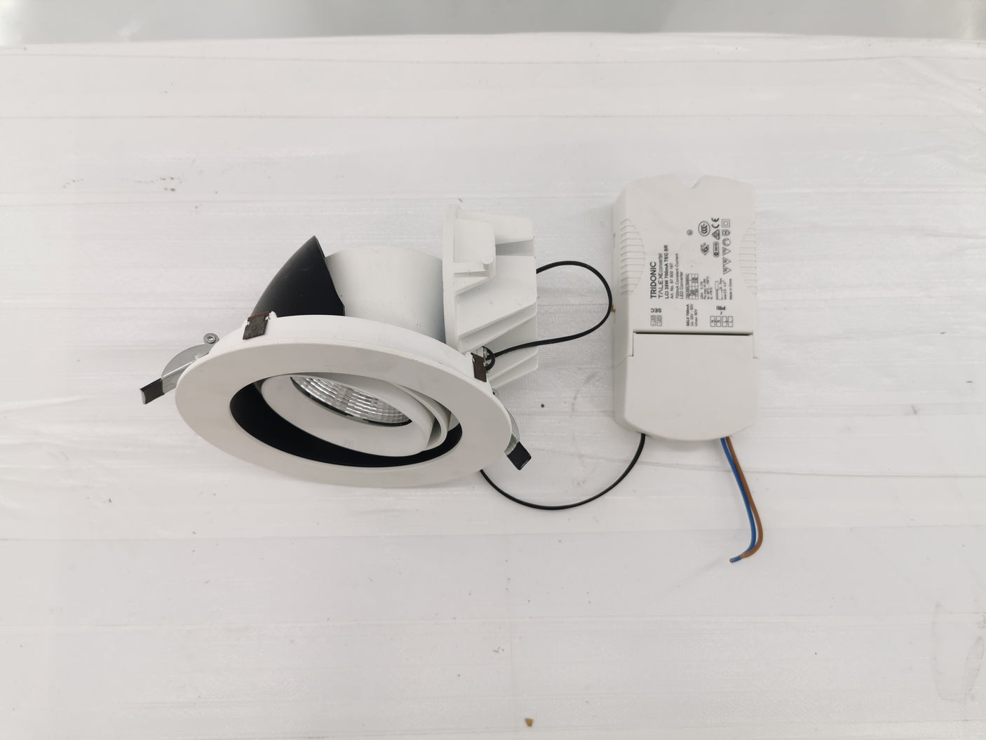 Spot LED encastrable orientable + Driver Tridonic - Très bon état