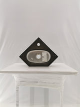 Lave-mains inox mural – Forme triangulaire – Compact et robuste - Très bon état