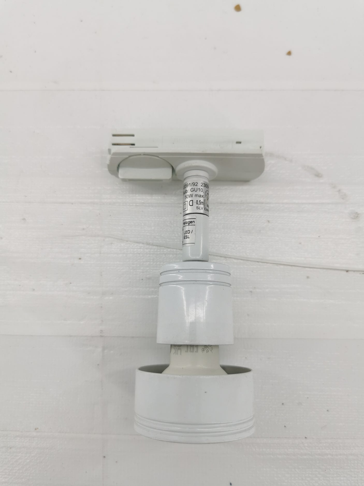 Spot LED sur rail – Blanc – Douille GU10 – Orientable - Très bon état