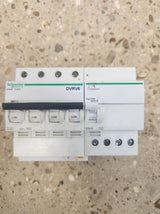 Disjoncteur différentiel 4P 20A courbe D 300 mA Schneider iC60N + Vigi iC60 – Bon état