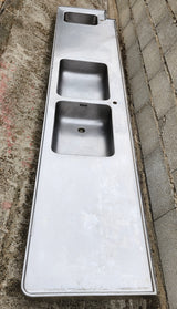 Plan de travail inox 280 cm avec 2 bacs + 1 bac déchets – cuisine professionnelle – Bon état