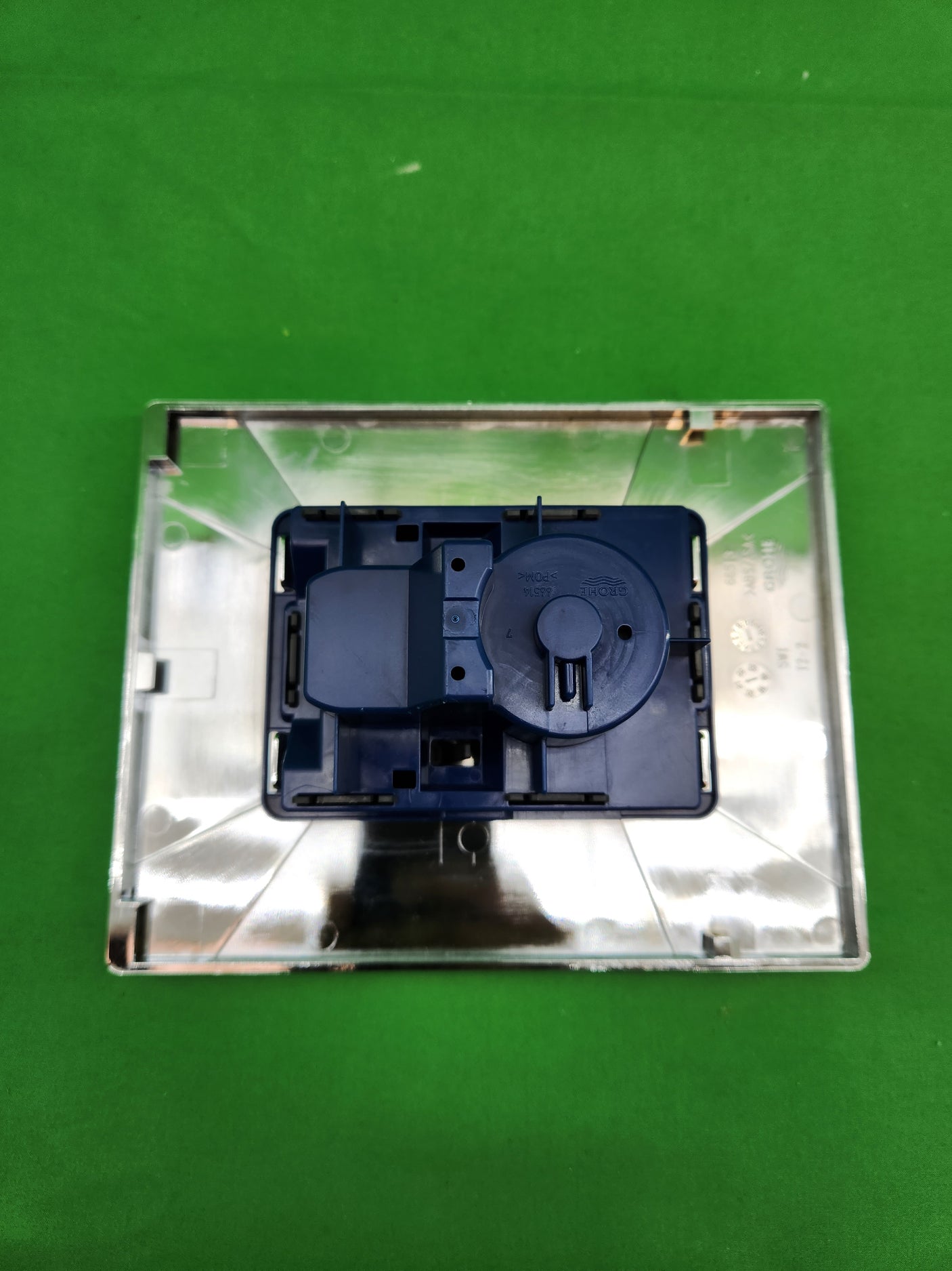 Plaque de commande WC Grohe chromée (double chasse)