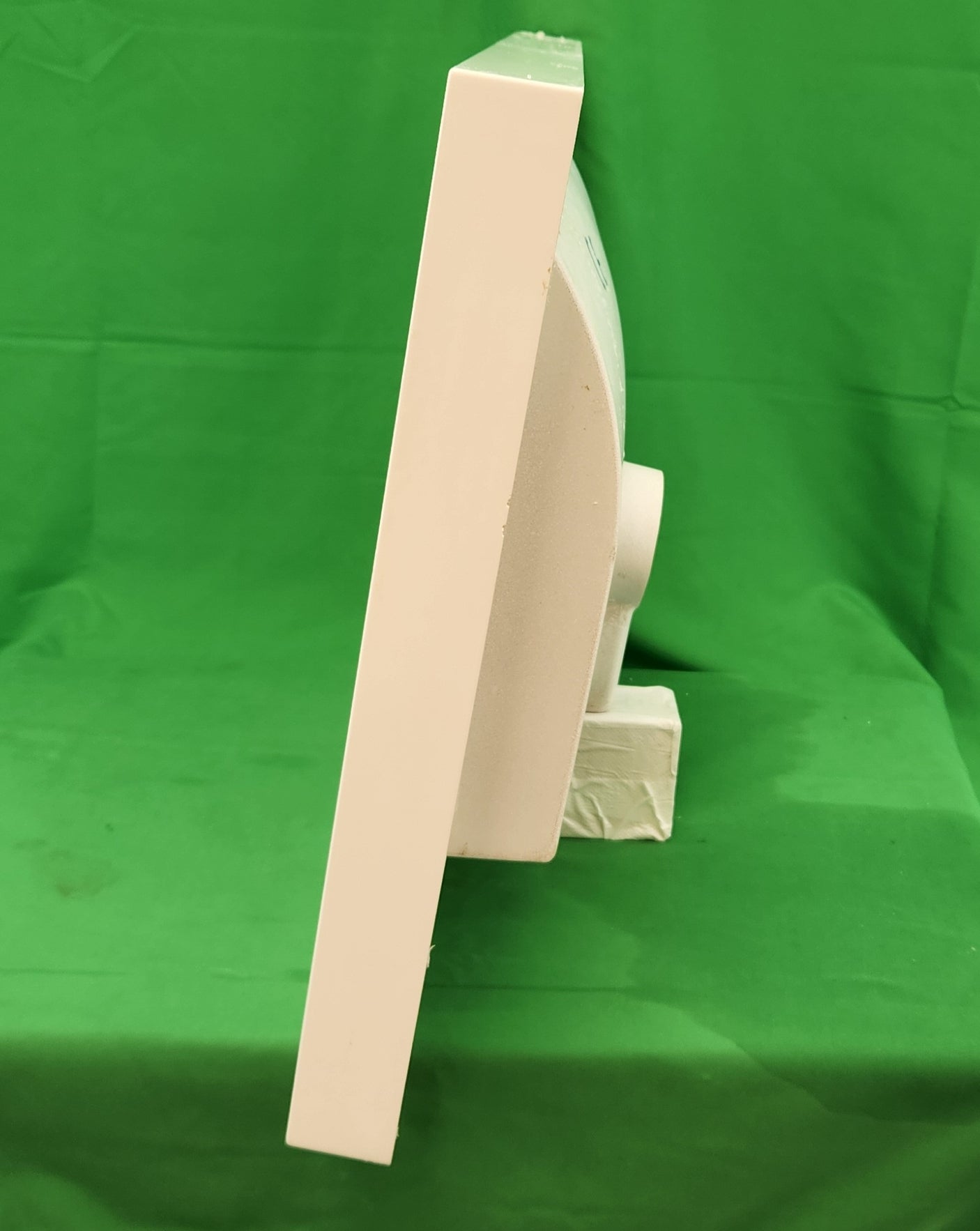 Lavabo suspendu résine moderne – Bon état