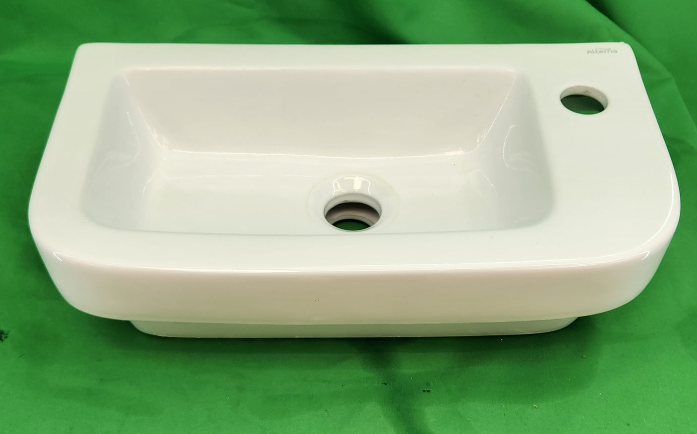 Lavabo suspendu compact – Alterna – Bon état