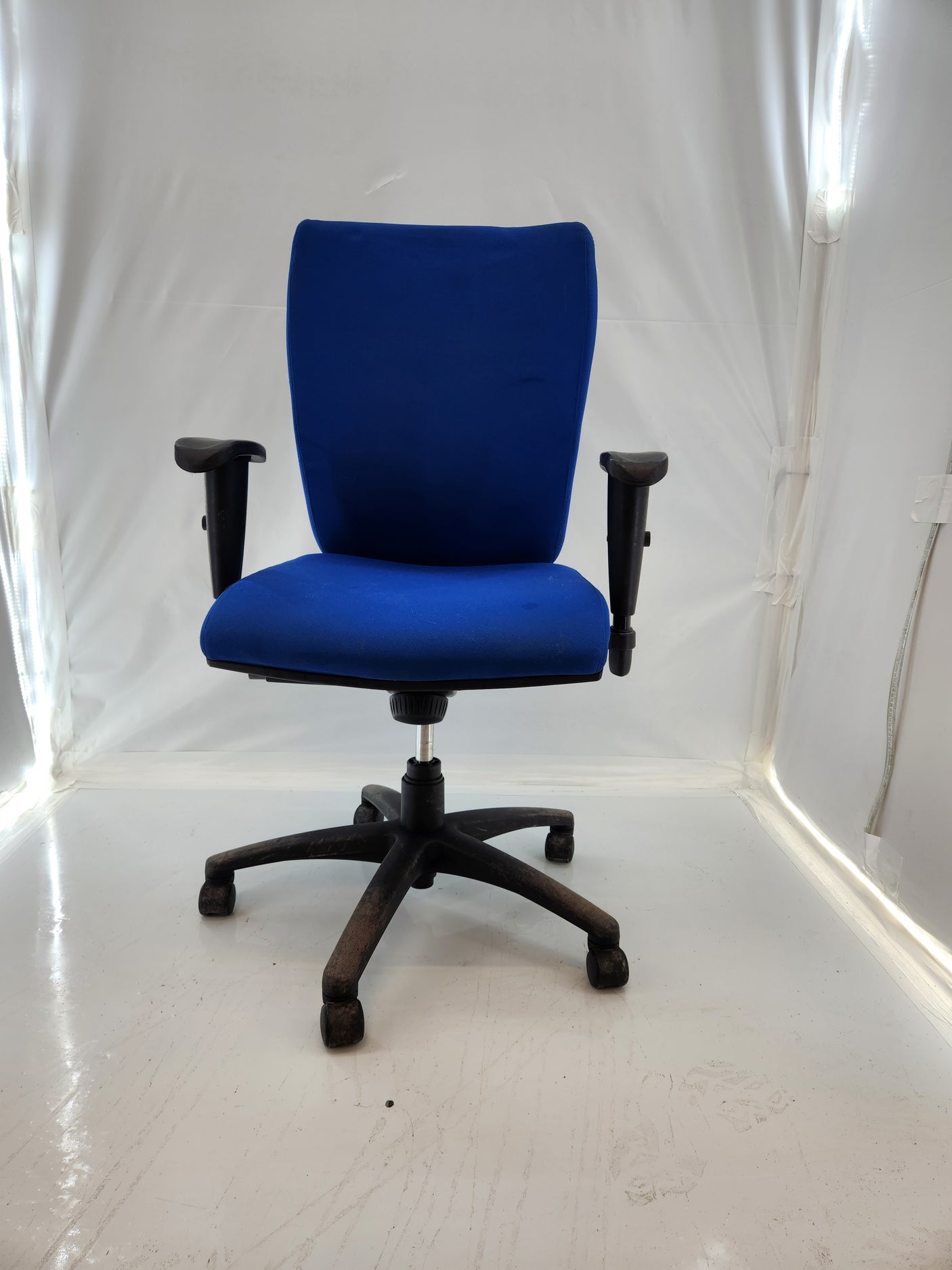 Chaise de bureau dossier ergonomique - Accoudoirs - Très bon état
