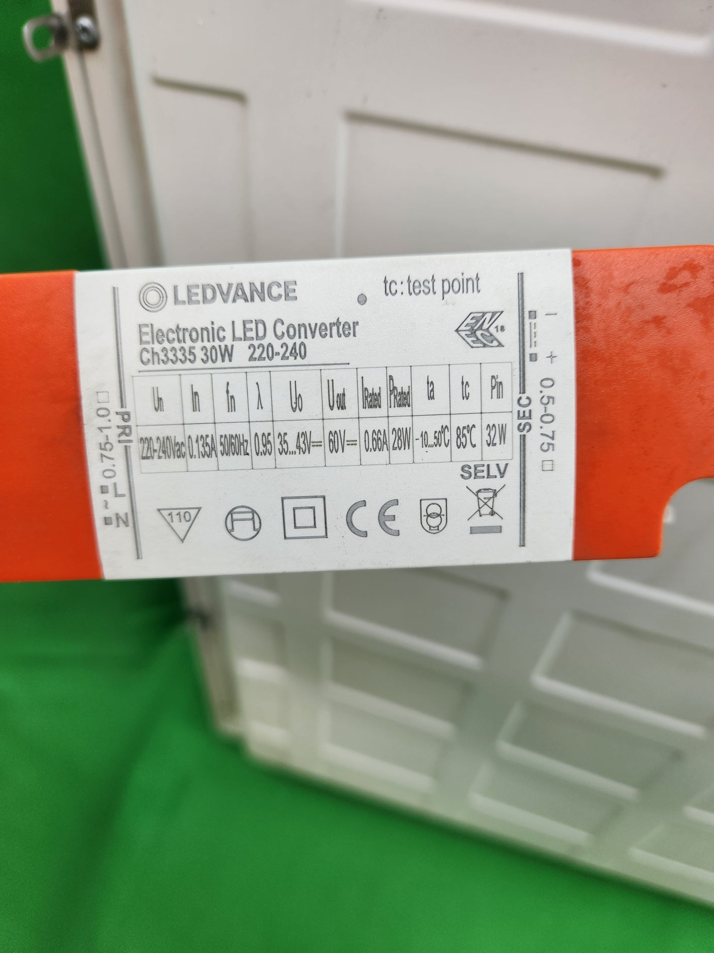 Panneau LED 60x60 LEDVANCE – 30W – 4000K – UGR<19 – dalle professionnelle