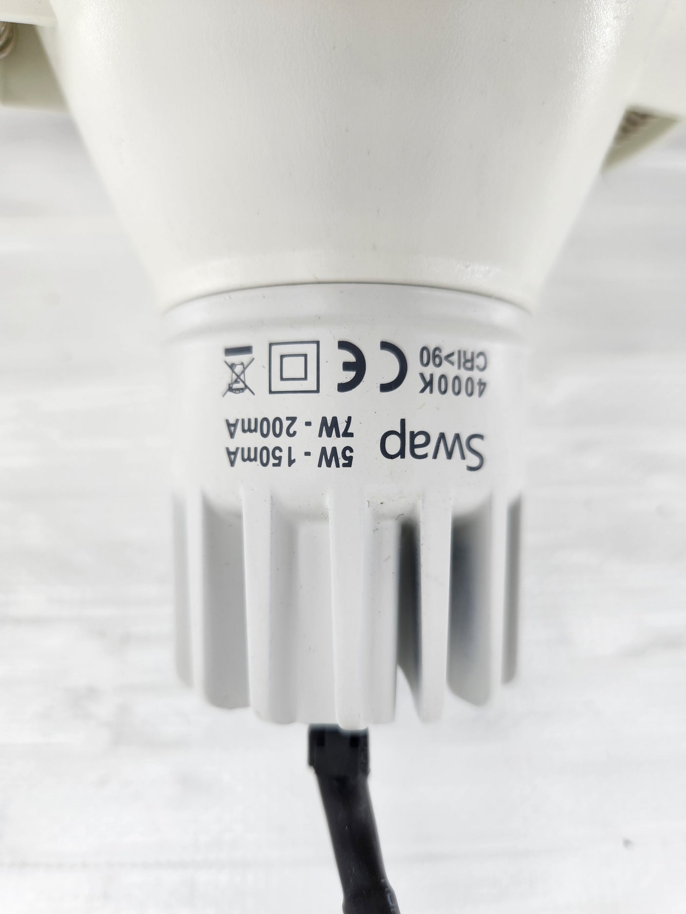 Spot LED encastrable SWAP 7W avec driver – plafond