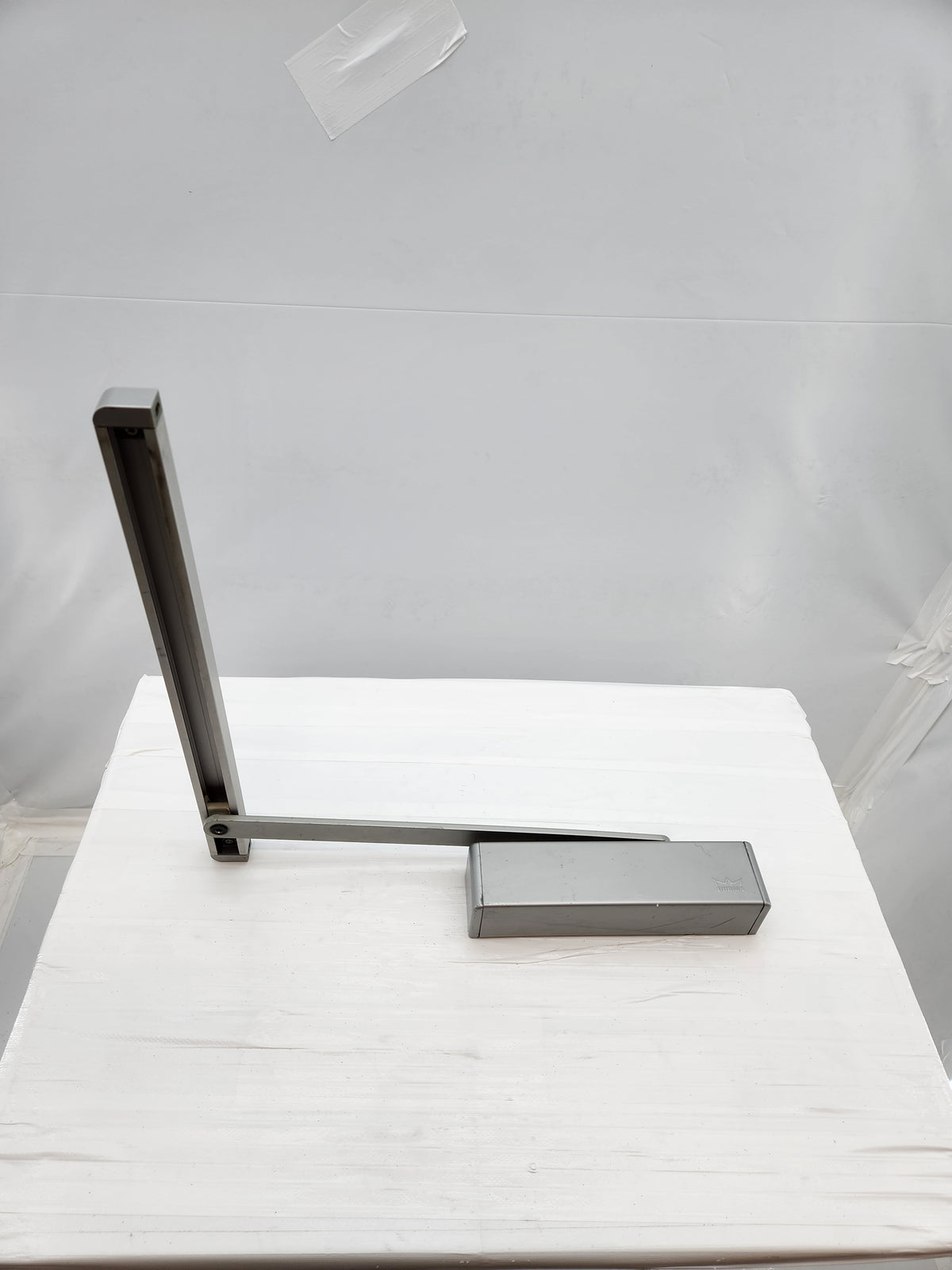 Ferme-porte hydraulique avec bras – fermeture automatique