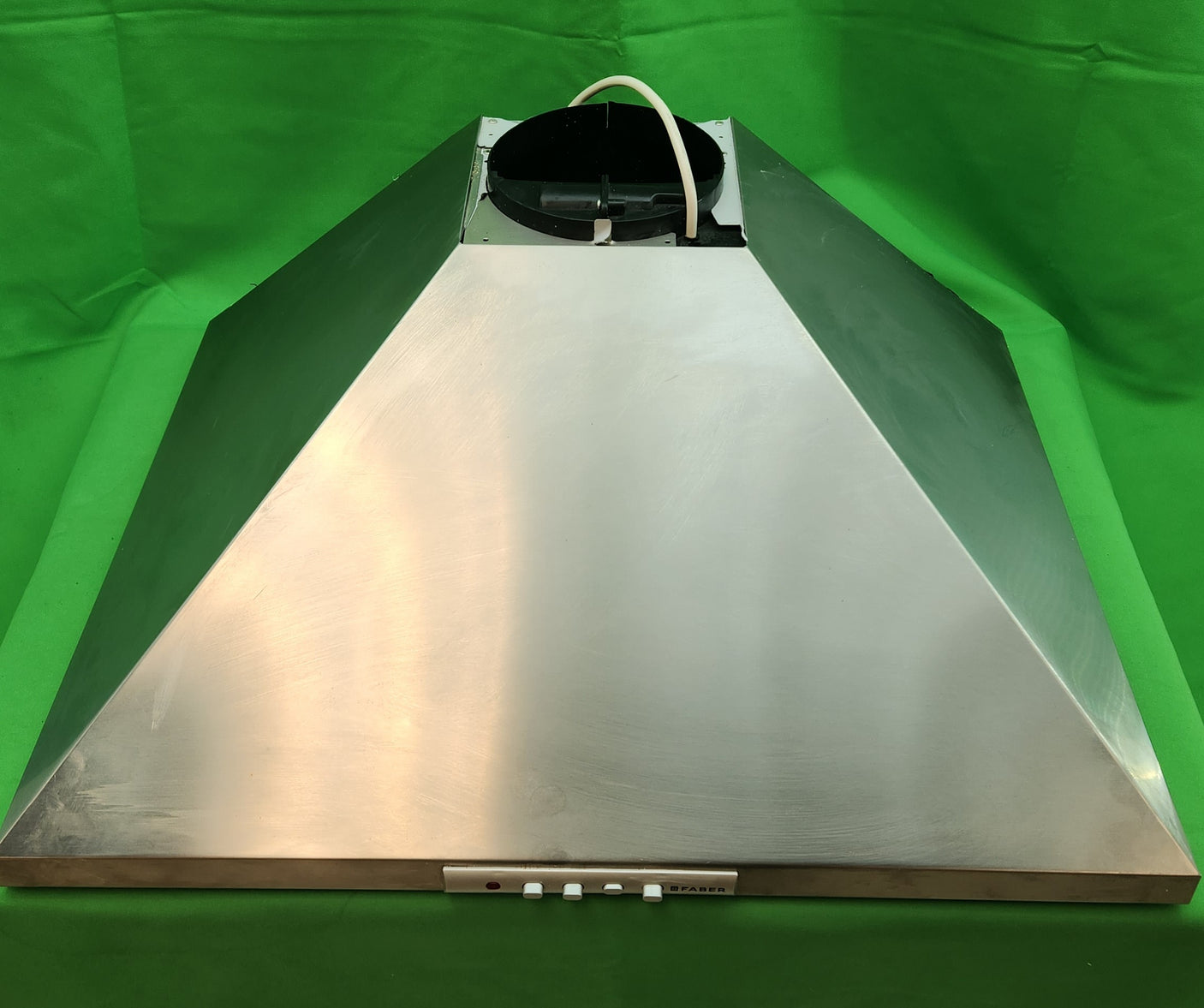 Hotte aspirante Faber inox murale (pyramidale)