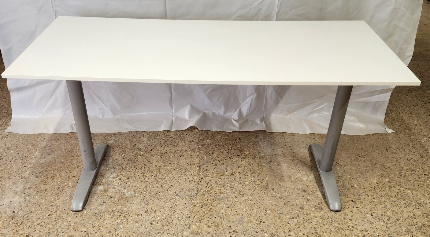 Table de réunion 180 × 75 cm – Piètement métallique double – Bon état