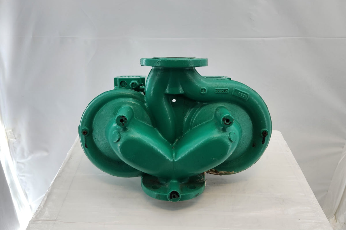 Pompe double en ligne Wilo – 2 moteurs triphasés 0,55 kW – chauffage / eau glacée – Bon état