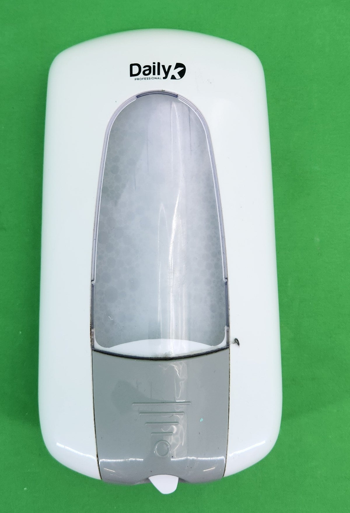 Distributeur de savon mural Daily'K Professional – blanc – bouton poussoir – lot disponible – Bon état