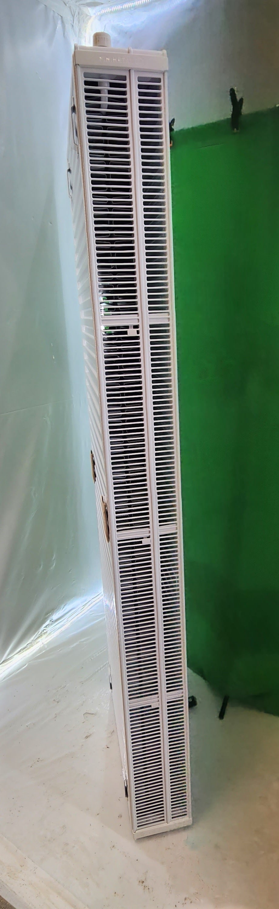 Radiateur eau chaude acier type 33 – 160 x 60 cm – env. 4 000 W – Neuf