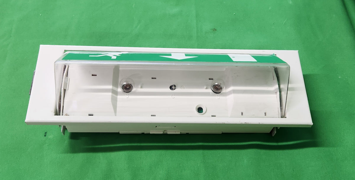 Bloc de secours BAES évacuation Eaton STD 65C (LUM10102) – 45 lm – IP42 / IK07