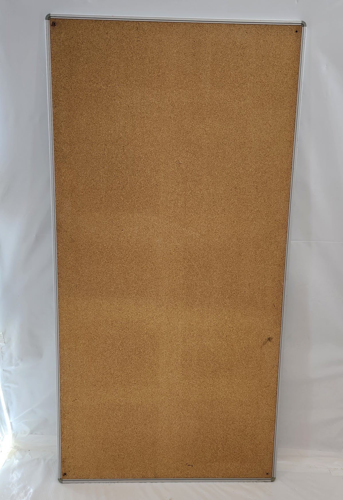 Grand tableau d'affichage en liège 192 x 92 cm – cadre aluminium – Bon état