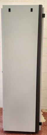Baie informatique / armoire réseau industrielle complète – 42U env.