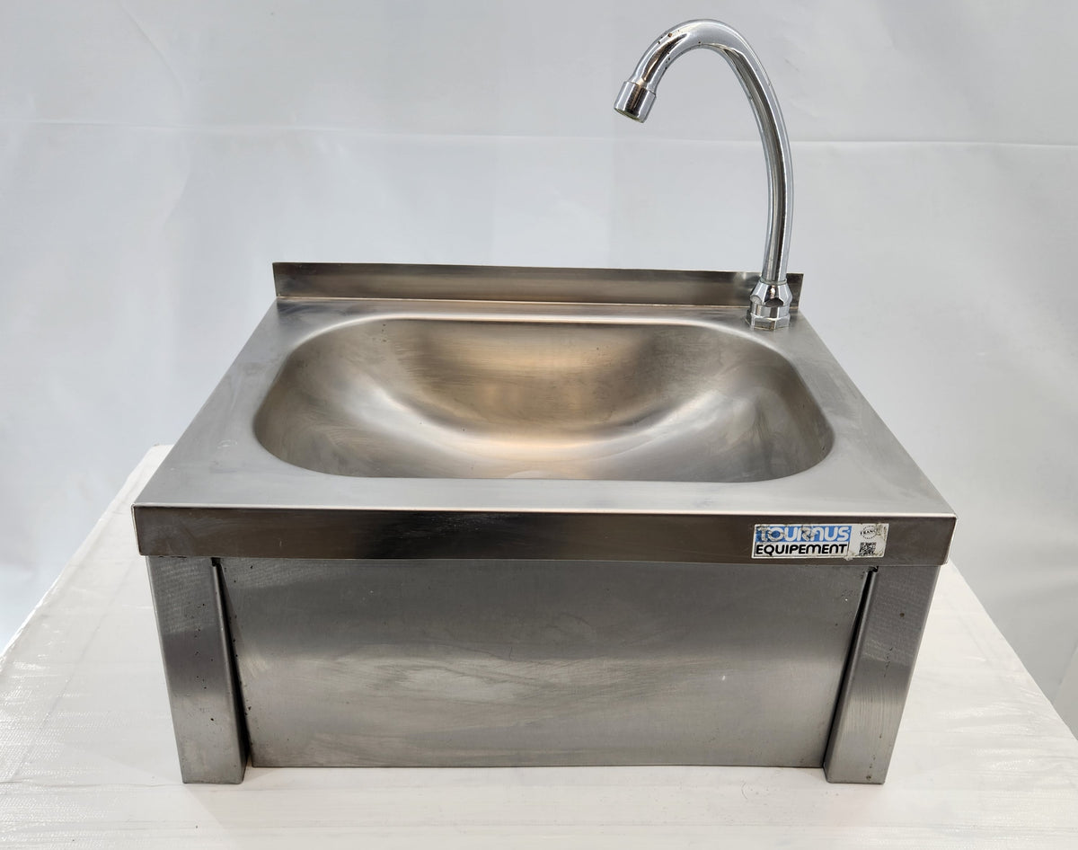 Lave-mains inox Tournus à commande fémorale (genou) – bec col de cygne – HACCP – Bon état