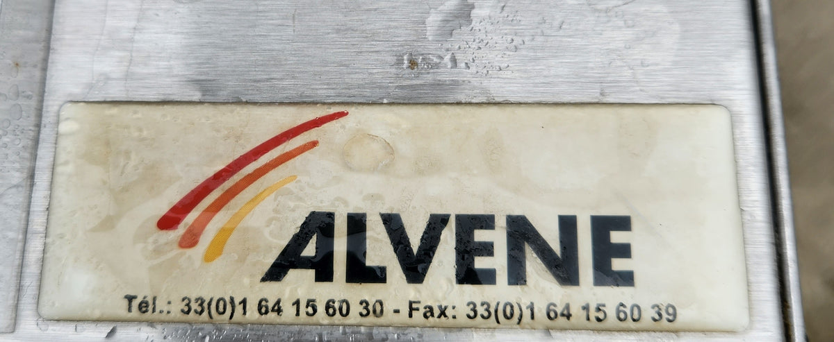 Hotte professionnelle inox Alvene 220 cm – 2 filtres à graisse – éclairage – 2 piquages – Bon état