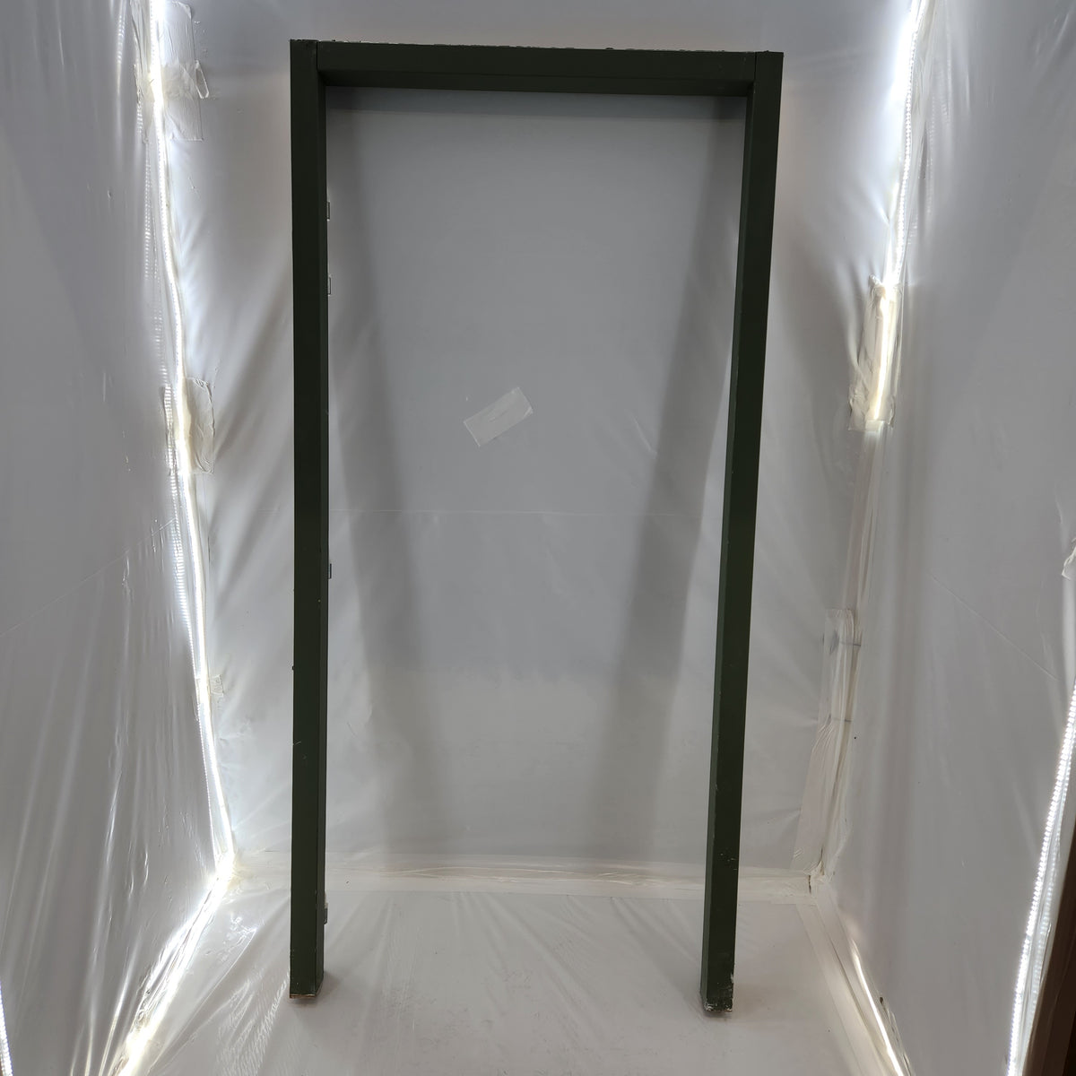 Bloc-porte intérieur 93 cm vert olive avec huisserie et poignée inox – Bon état