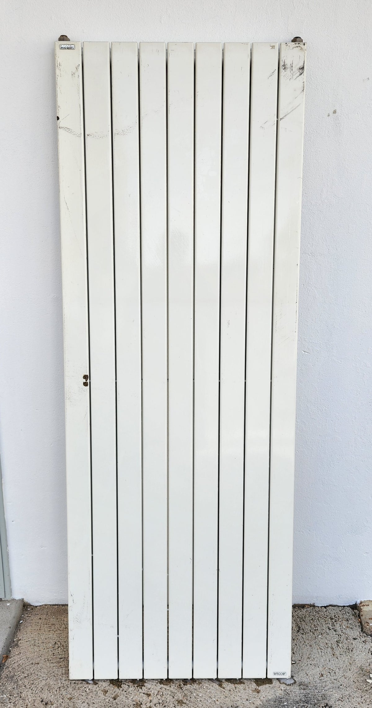 Radiateur design vertical à lames plates – eau chaude – environ 180 x 60 cm – Bon état