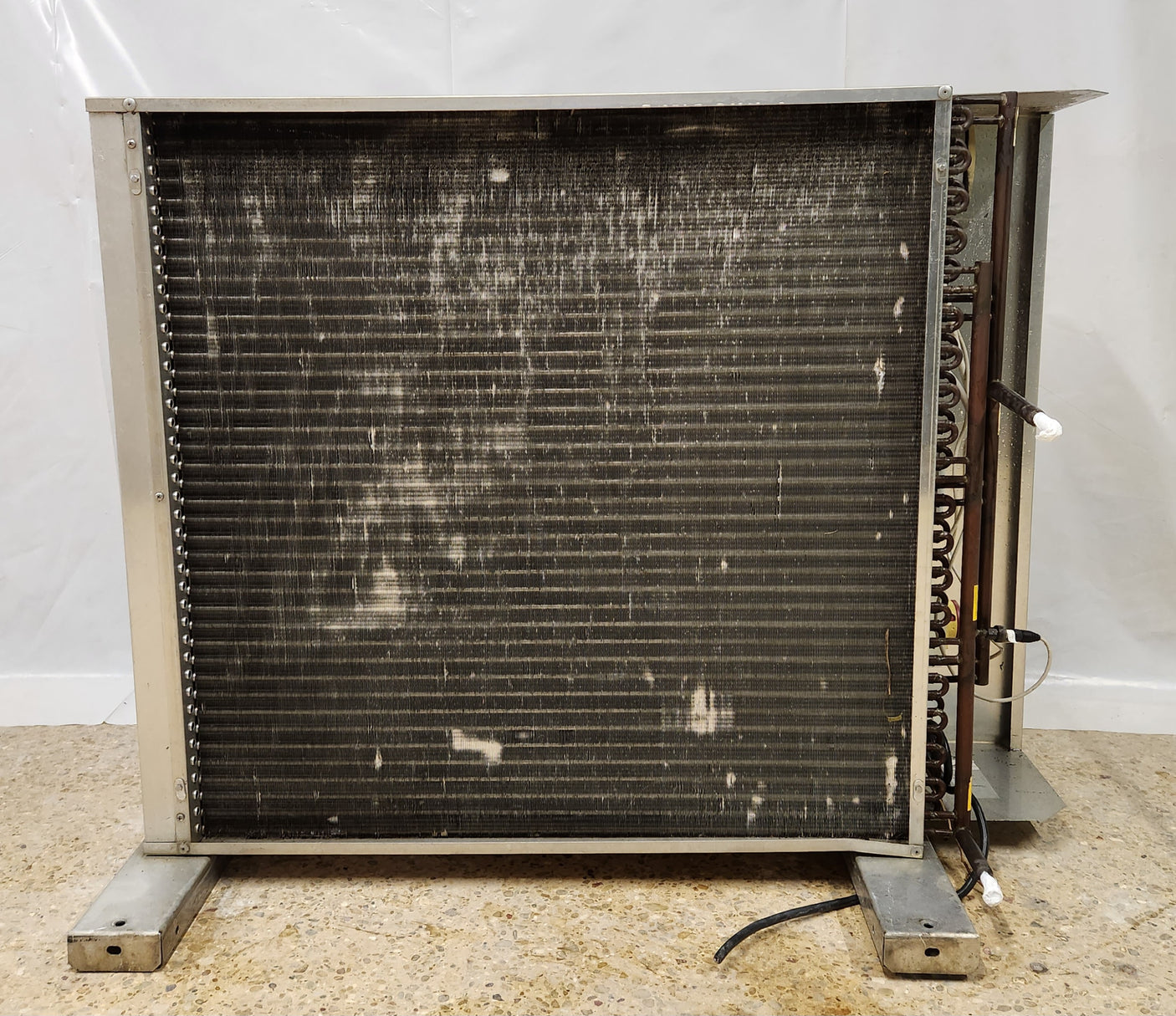 Condenseur aéroréfrigérant Emerson Network Power Liebert-Hiross HCE024 - Bon état
