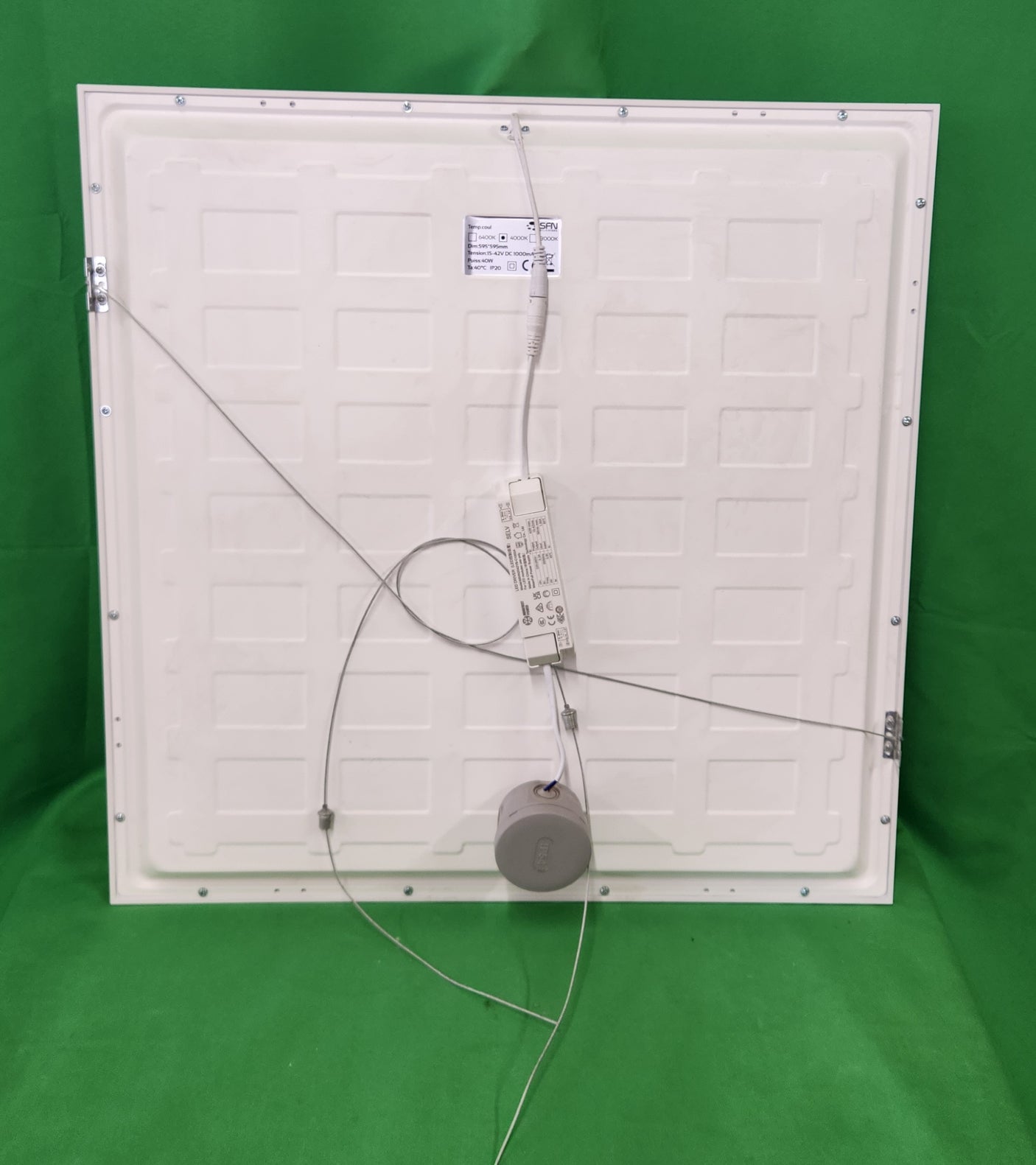 Dalle LED 60x60 40W SFN Éclairages - driver inclus - Très bon état