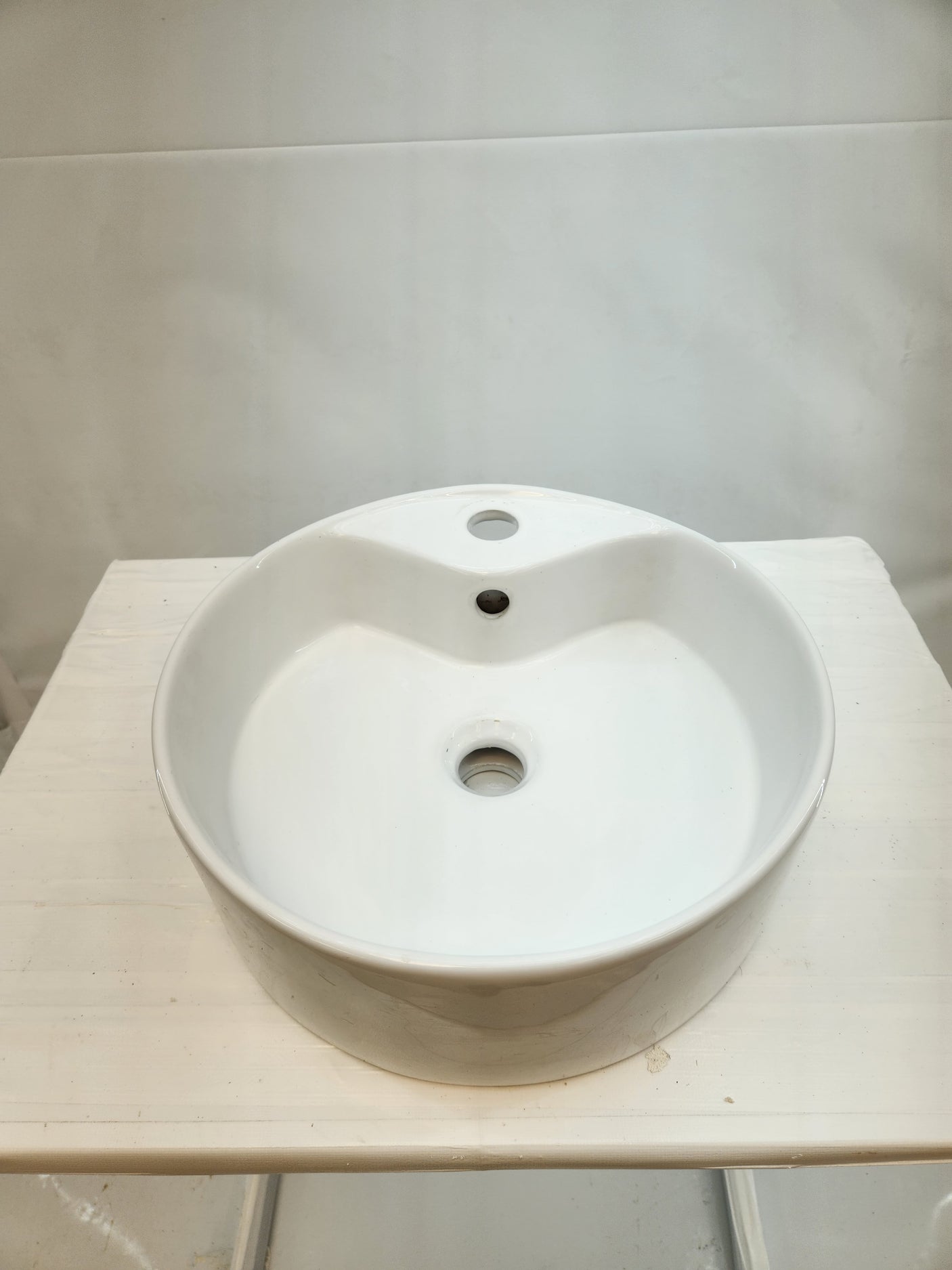 Lavabo / lave-mains en céramique blanc