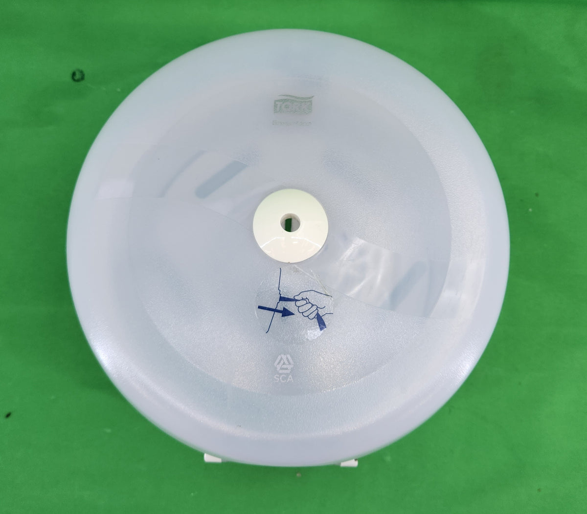 Distributeur papier toilette Tork à dévidage central – capot translucide – serrure à clé – Bon état