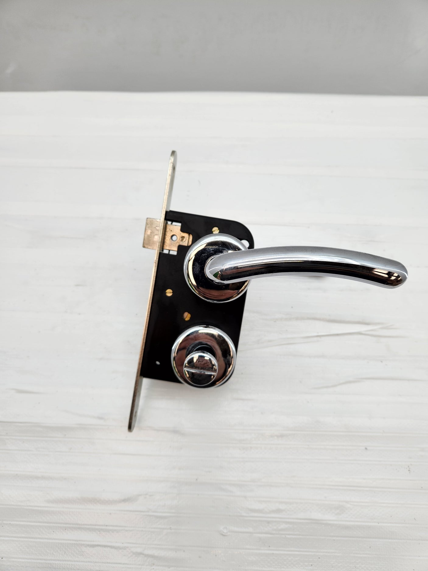 Poignée de porte intérieure avec verrou (WC / salle de bain)