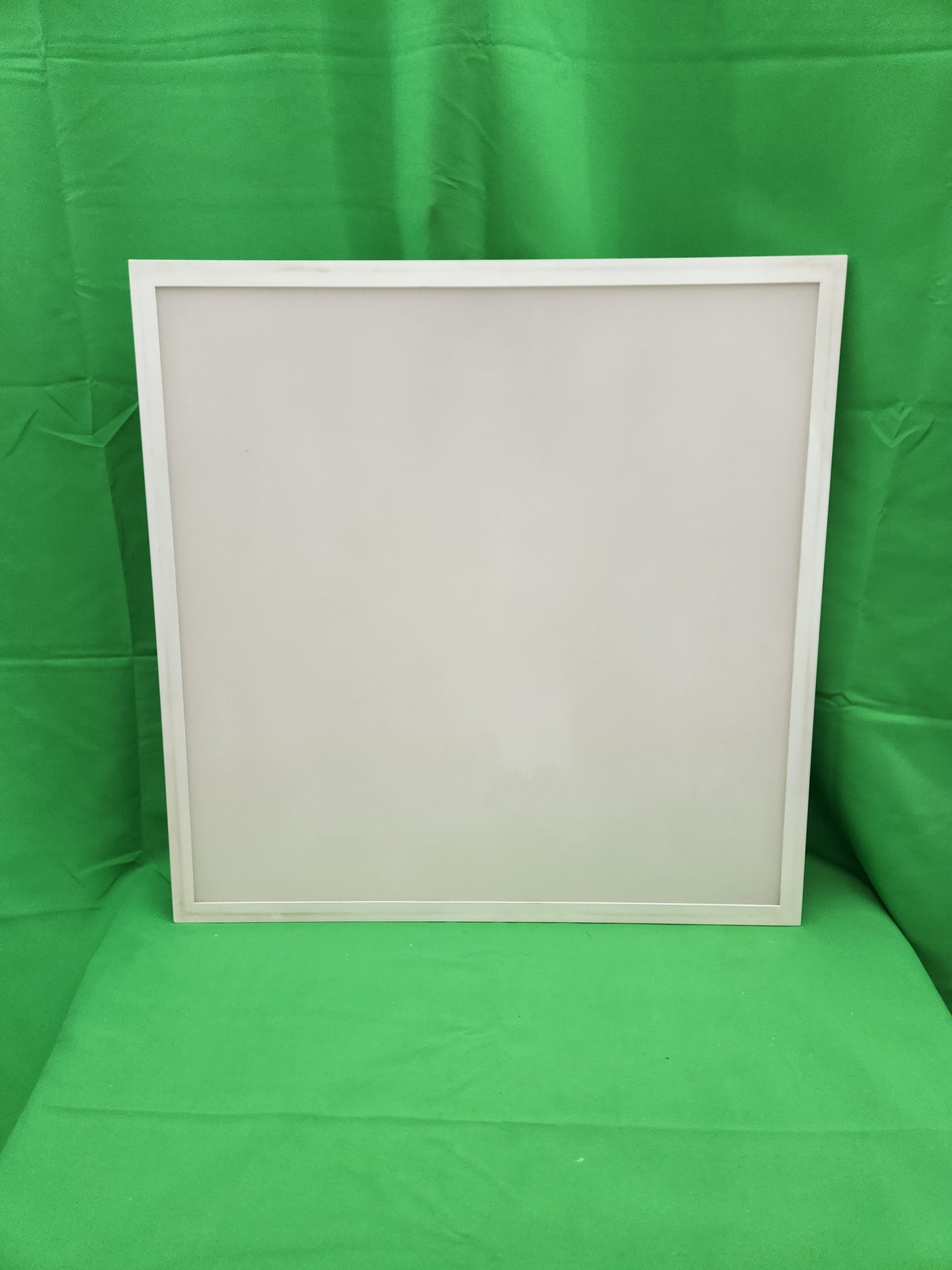Panneau LED 60x60 LEDVANCE – 30W – 4000K – UGR<19 – dalle professionnelle