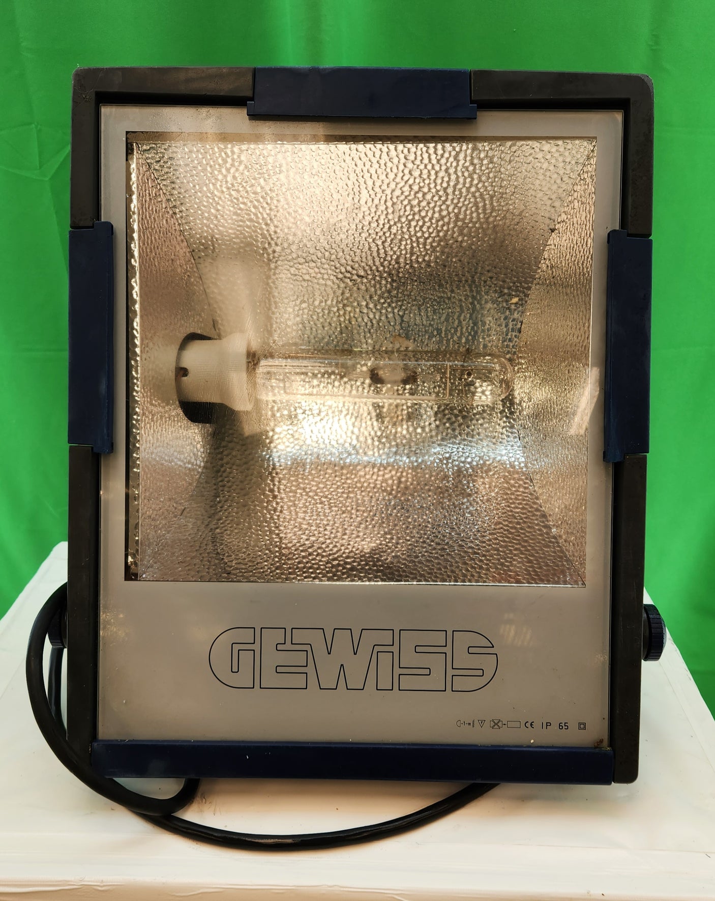 Projecteur chantier Gewiss orientable (extérieur)