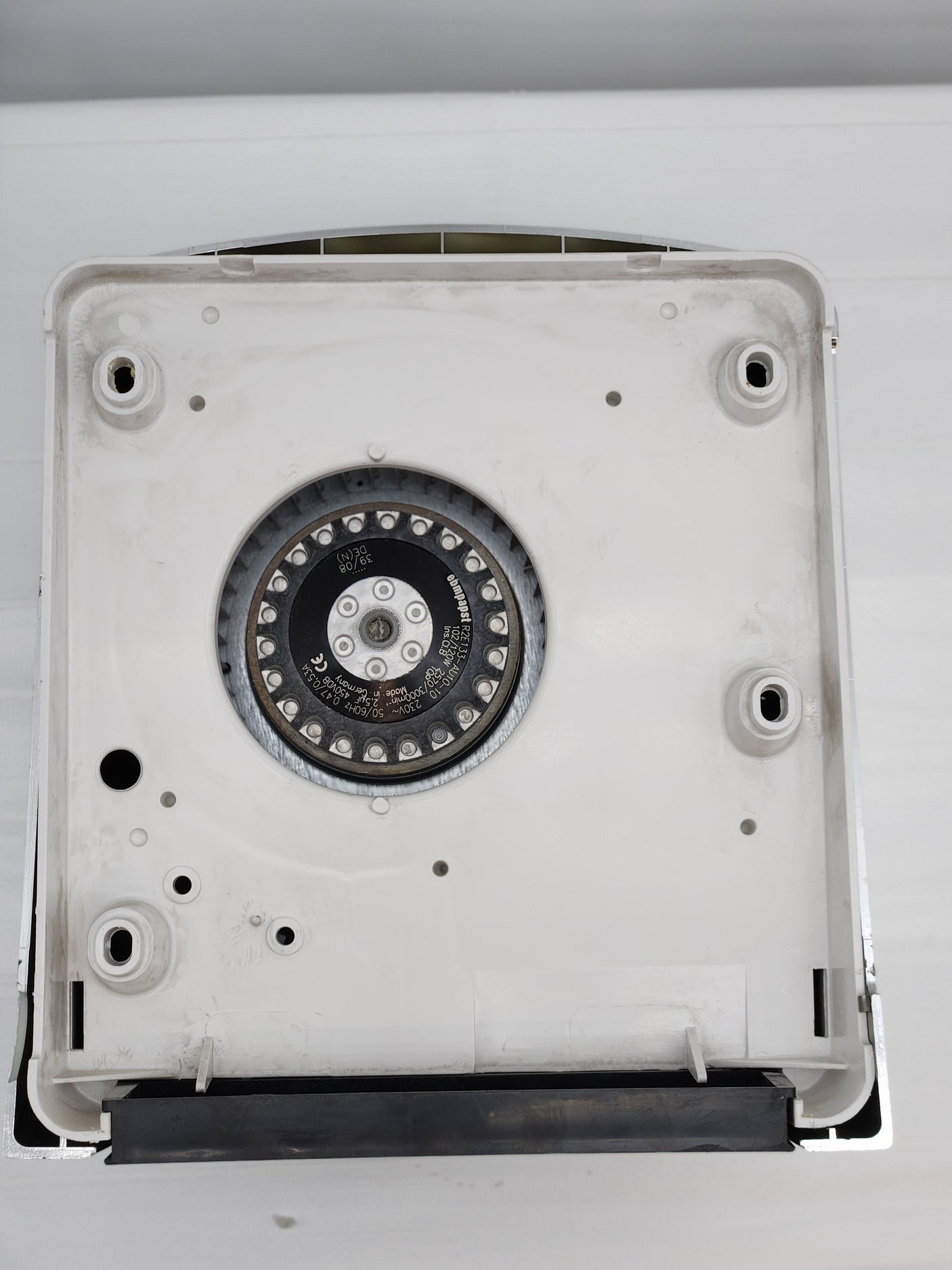 Sèche-mains électrique JVD Tornade – Inox – Sanitaires professionnels