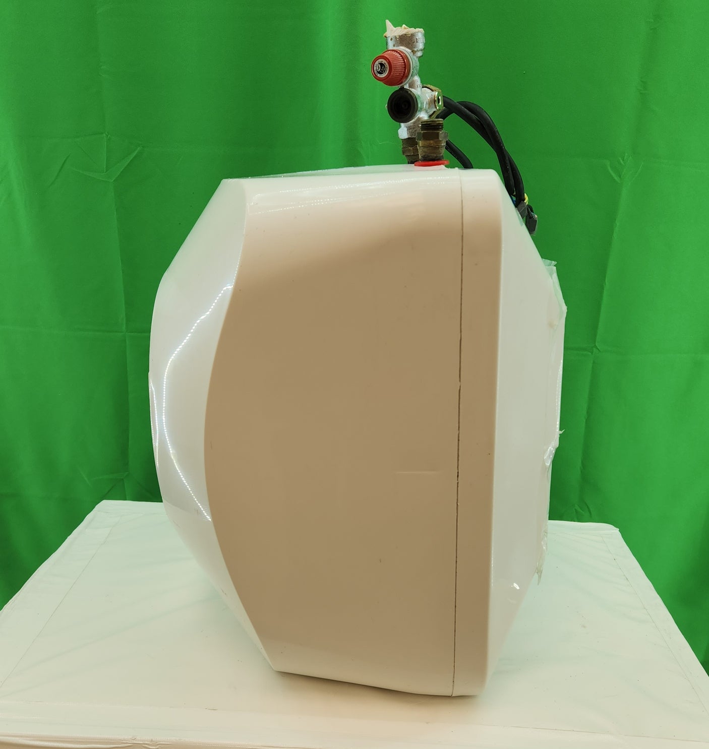 Chauffe-eau électrique 30L Fleck – sous évier – bon état