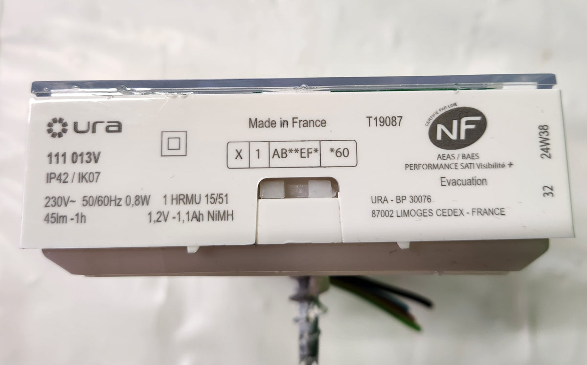 Bloc de secours BAES évacuation Ura 111 013V – LED 45 lm – IP42 / IK07