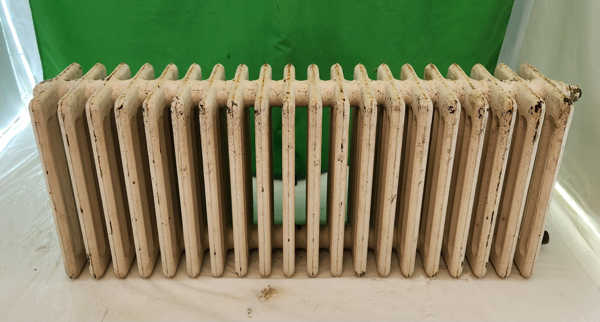 Radiateur fonte ancien bas 42 cm – 105 cm de long – 20 éléments – spécial allège – État correct