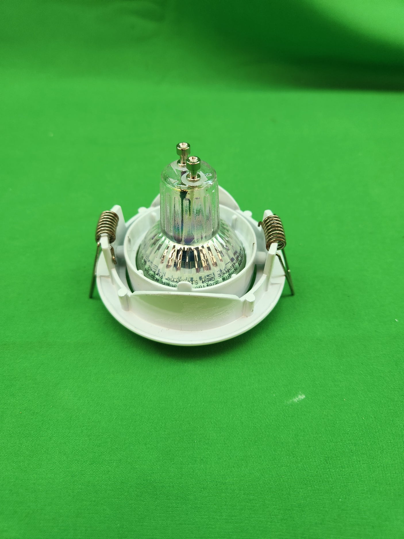 Spot encastrable GU10 orientable avec ampoule – blanc