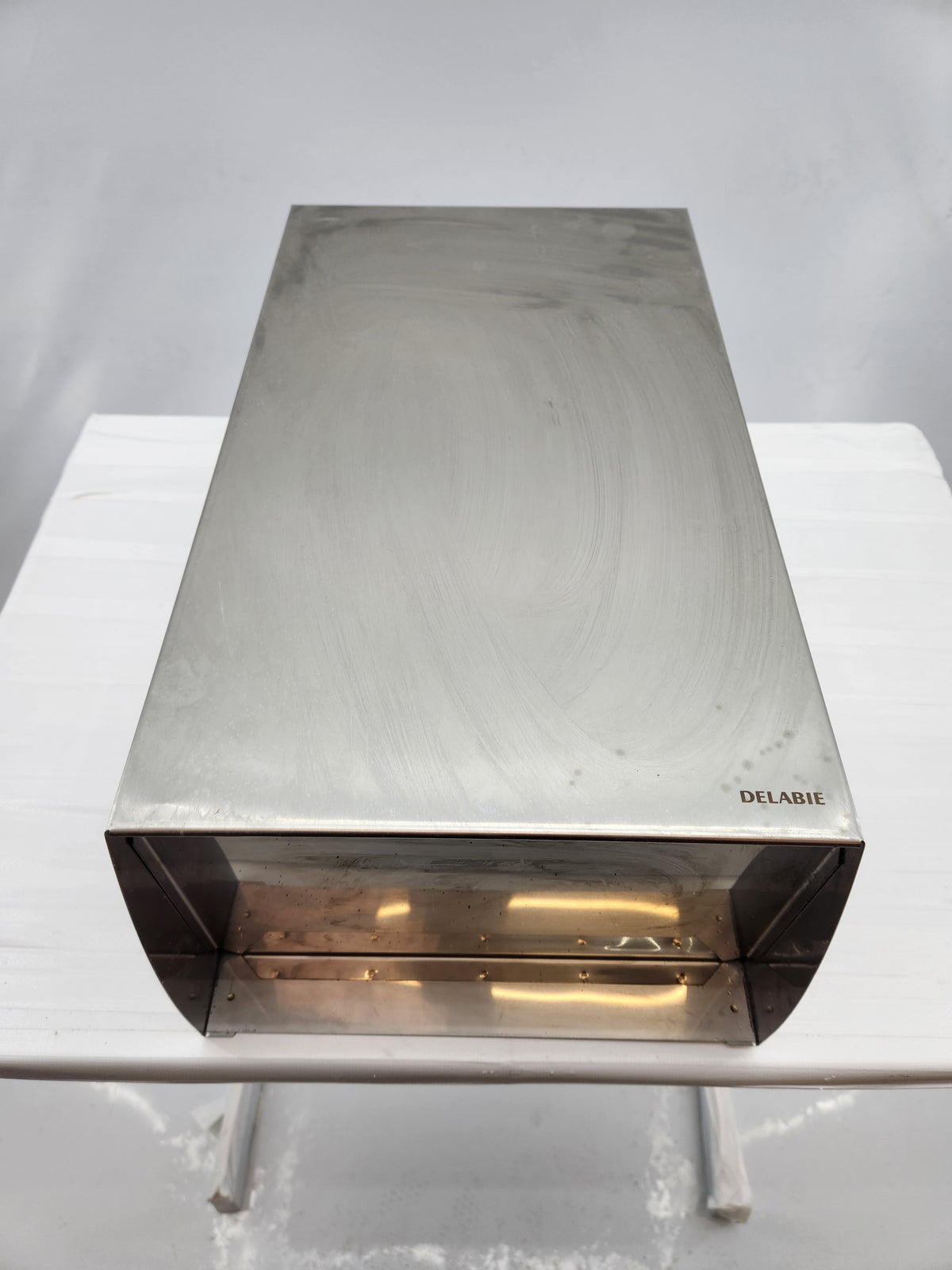 Poubelle murale inox DELABIE 20 L – sanitaires professionnels
