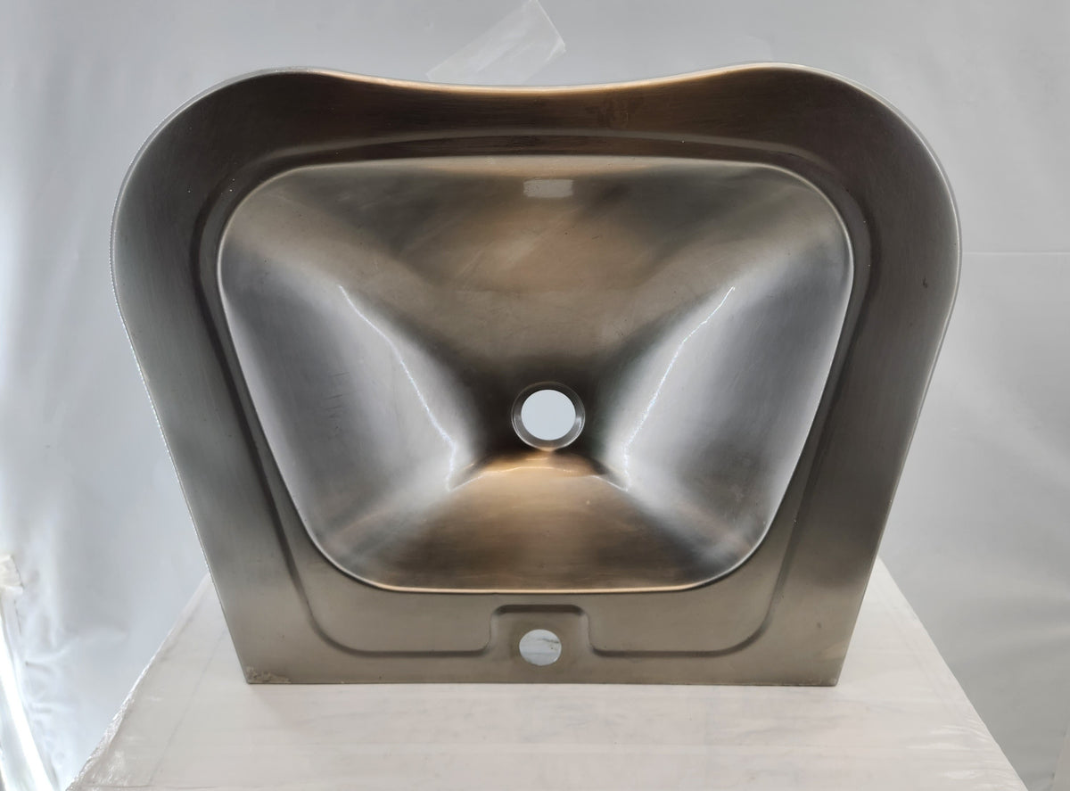 Lavabo mural inox 62 x 50 cm – cuve emboutie – usage collectivité / ERP – Bon état