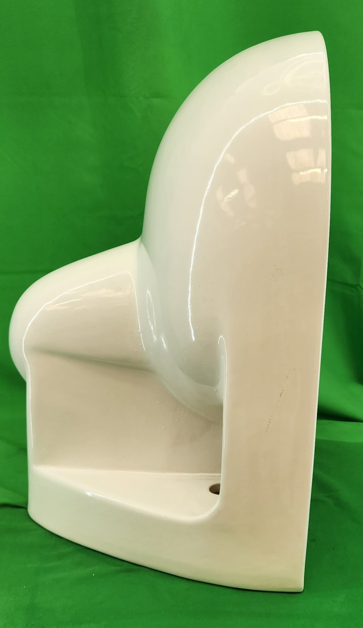 Sanitaire suspendu compact – Allia – Très bon état