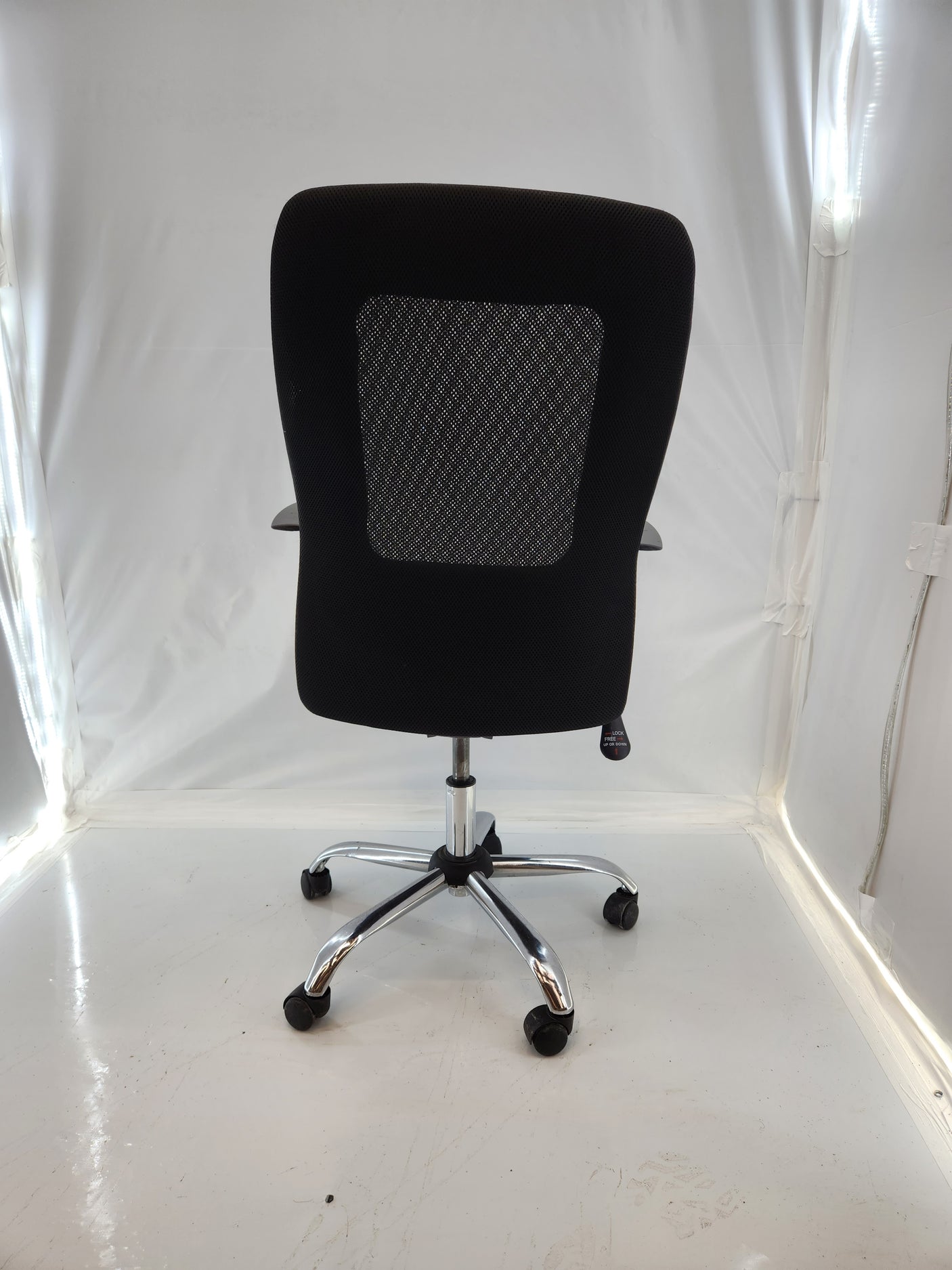 Chaise de bureau ergonomique – Dossier mesh – Accoudoirs – Réglable -