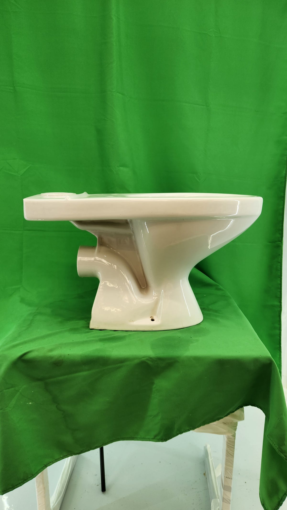 Cuvette WC à poser Jacob Delafon sortie horizontale pour réservoir attenant – Blanc – Bon état