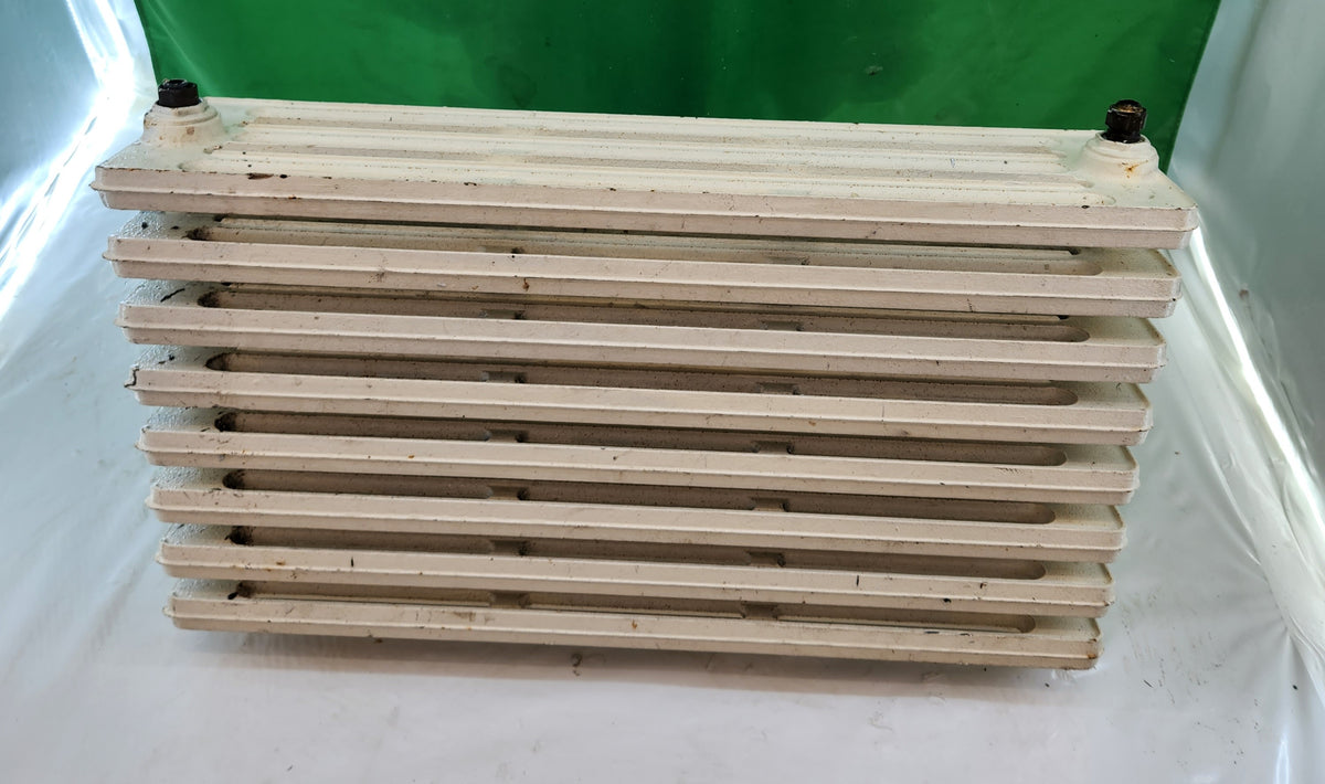 Radiateur fonte ancien à colonnes – 87 cm – 8 éléments – peinture crème – Bon état
